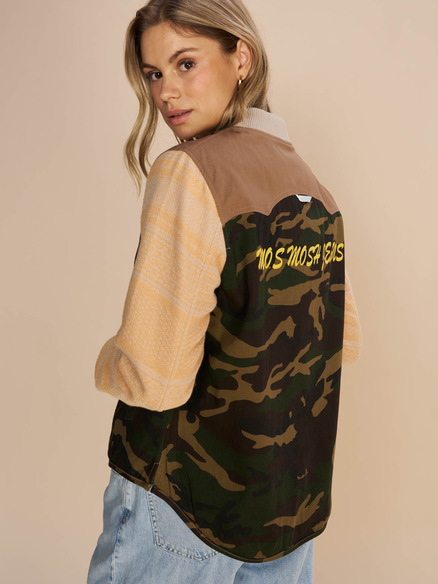 Modelshot / Burnt Olive / Detail